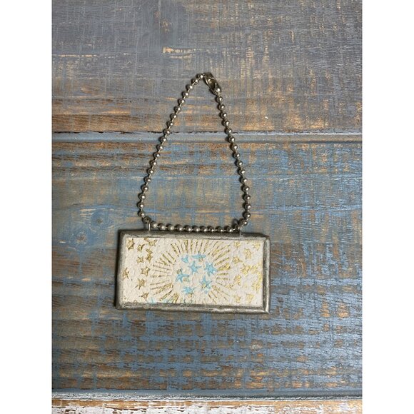 Vintage Double-Sided Floral & Starburst Metal Keychain With Ball Chain - Picture 1 of 3